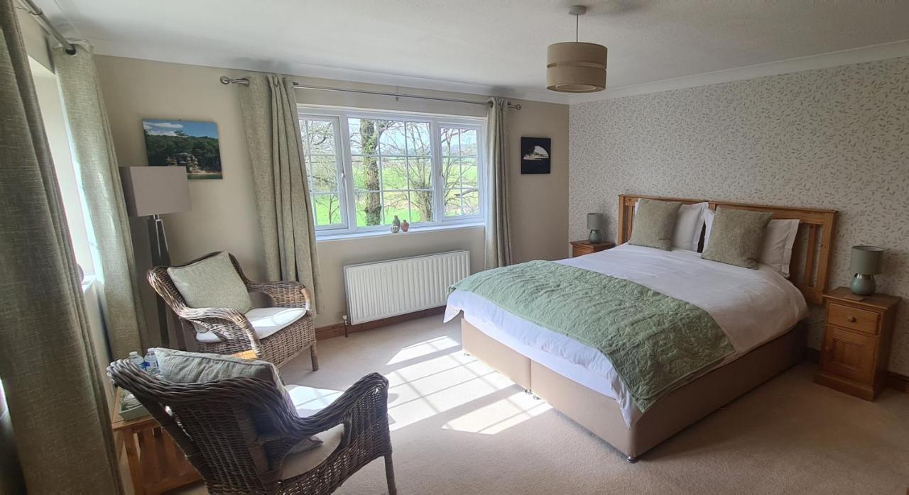 Ha'penny Acre Bed & Breakfast Sherfield English Bagian luar foto