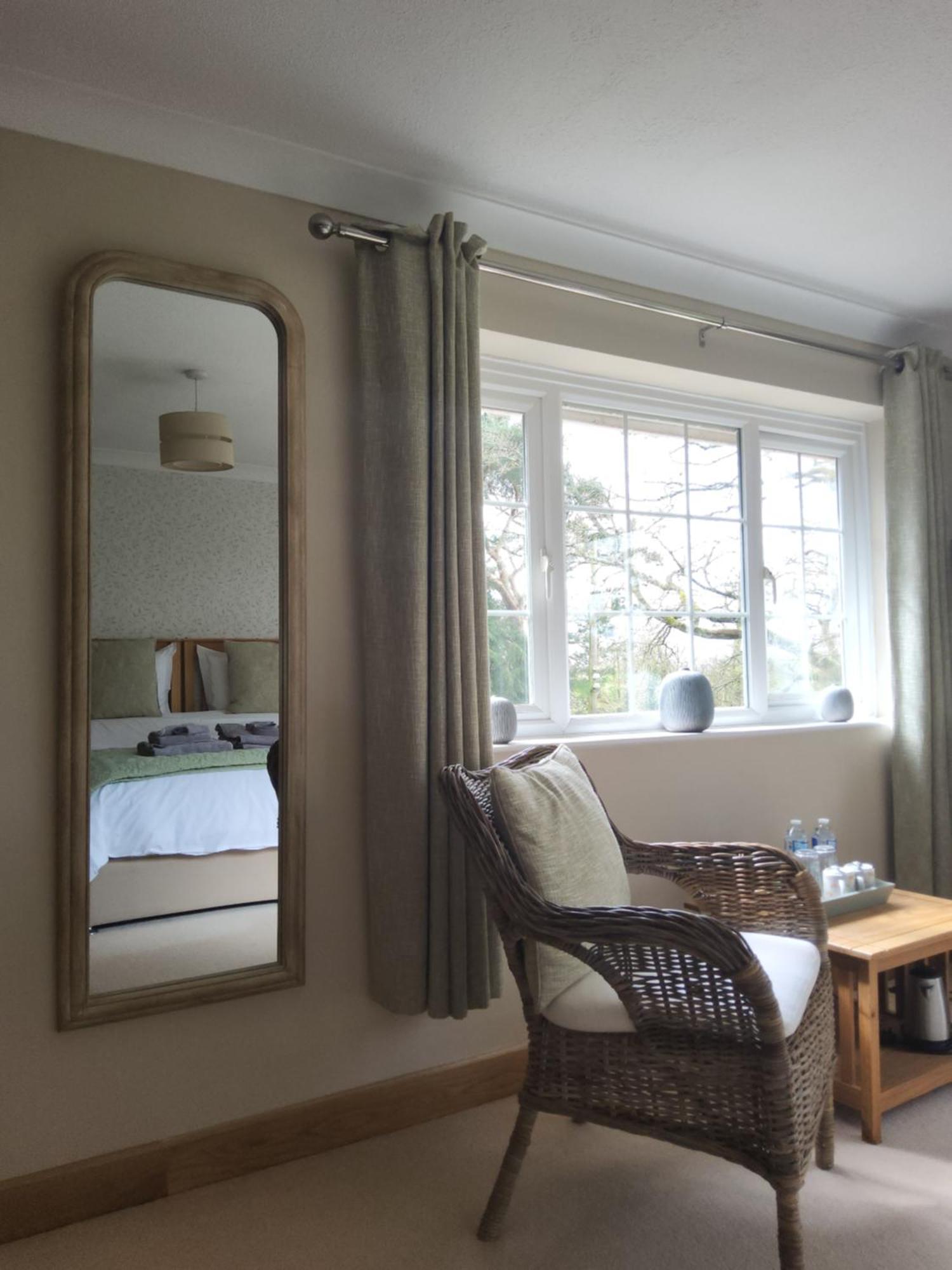 Ha'penny Acre Bed & Breakfast Sherfield English Bagian luar foto