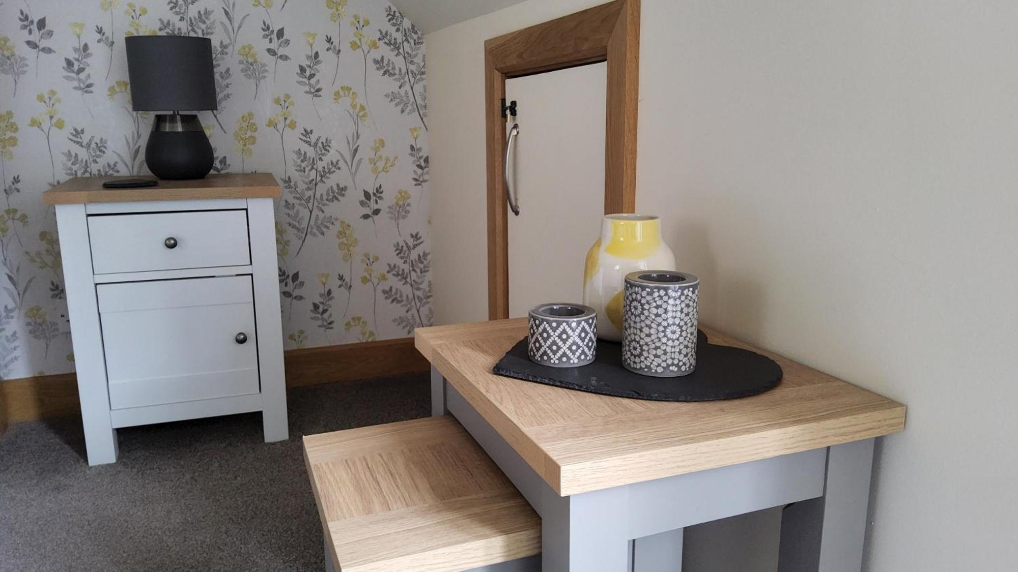 Ha'penny Acre Bed & Breakfast Sherfield English Bagian luar foto