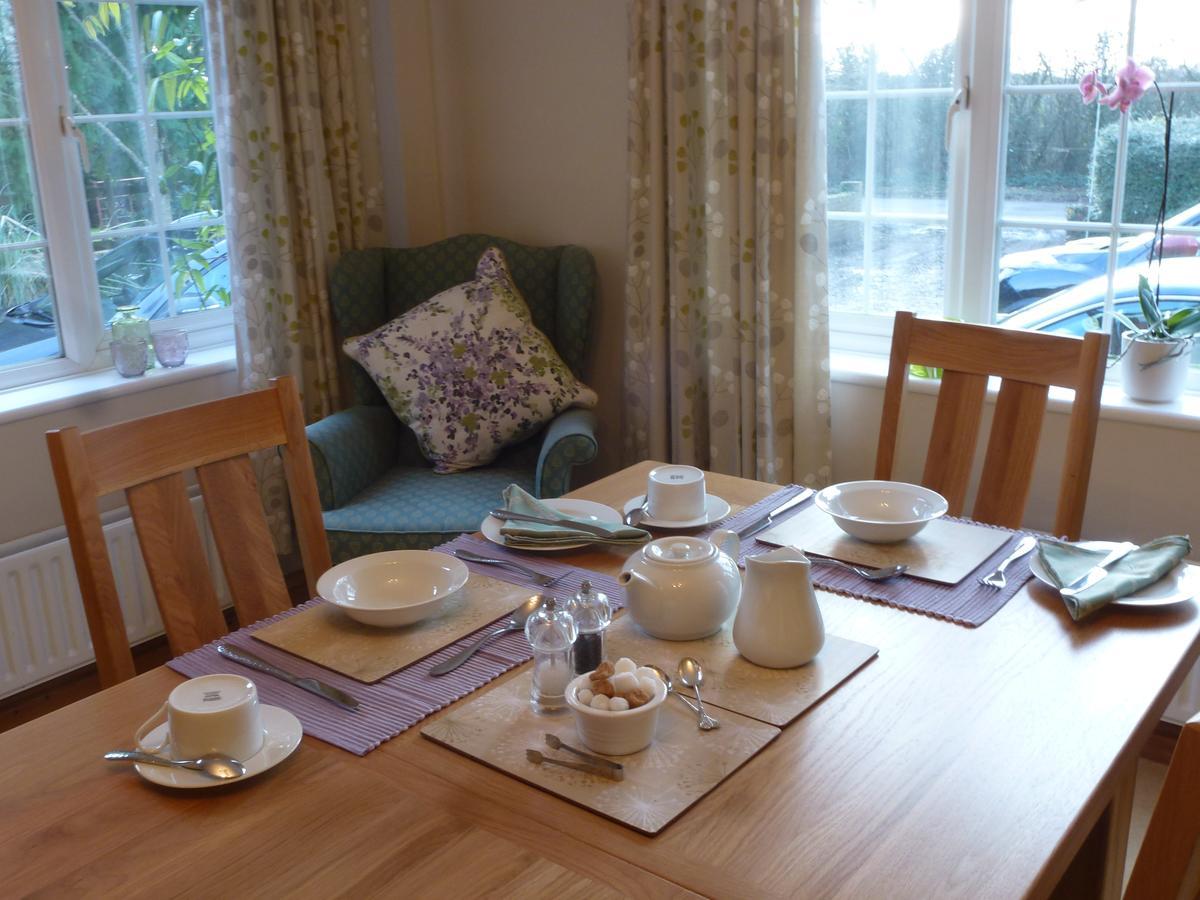 Ha'penny Acre Bed & Breakfast Sherfield English Bagian luar foto